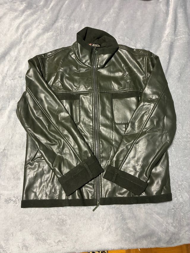 Chaqueta bomber verde oliva