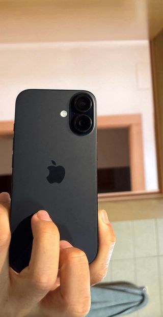iPhone 16 Negro con Garantía batería al 100%