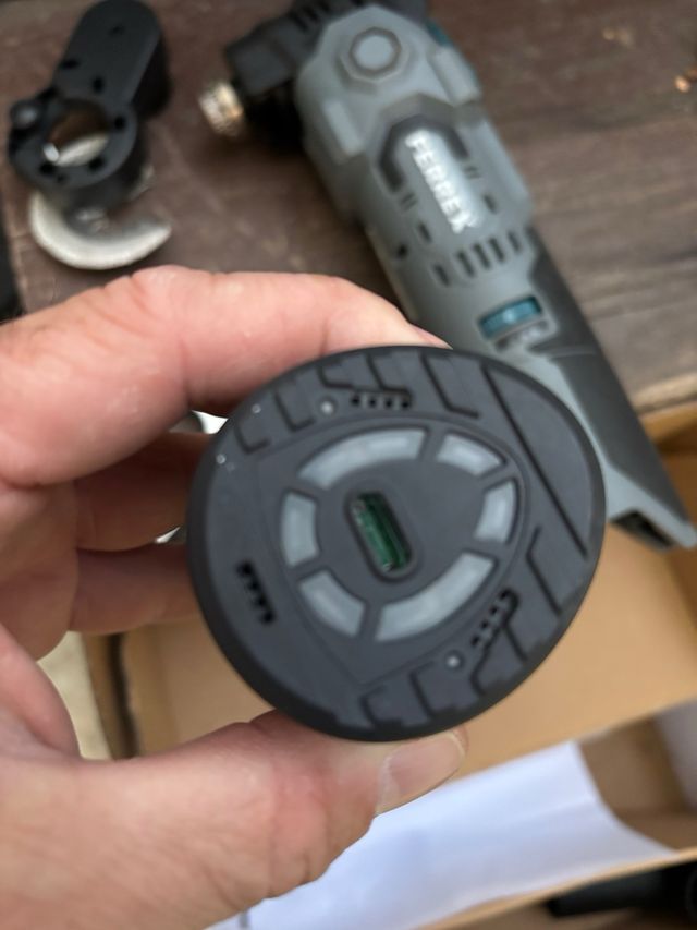 Multiherramienta Ferrex 12V con Accesorios