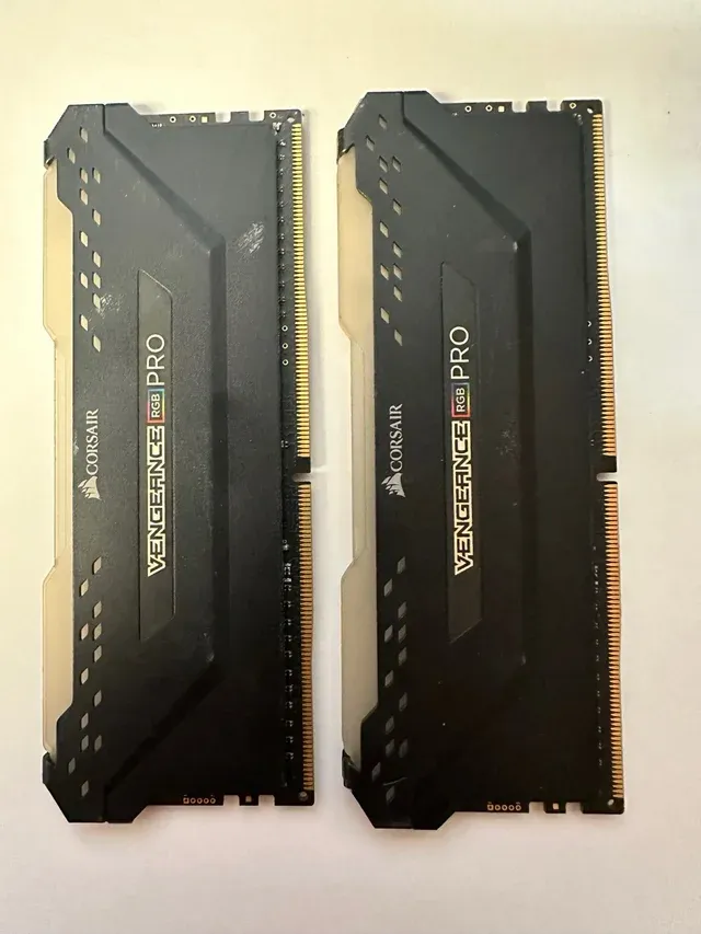 Corsair 2X8GB 3200mhz c16 RGB 436029