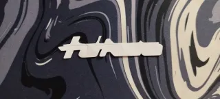 Insignia TURBO Metal Roja Coche Moto Bici