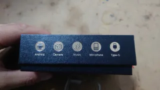 Mini telefono nero + custodia + cavo + protezione