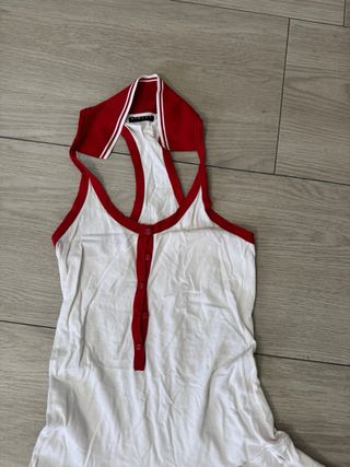 Vestito corto con gonna a pieghe