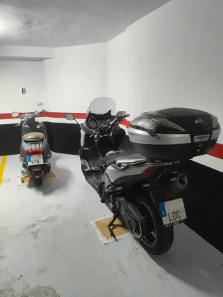 Yamaha T-Max 530 DX 2019 (Trato SOLO EN PERSONA)