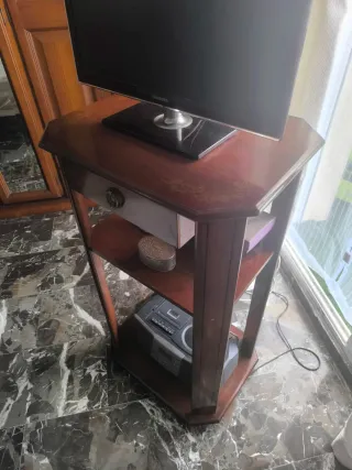 Mesa auxiliar madera marquetería.