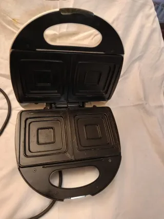 Sandwichera Eléctrica 25x25