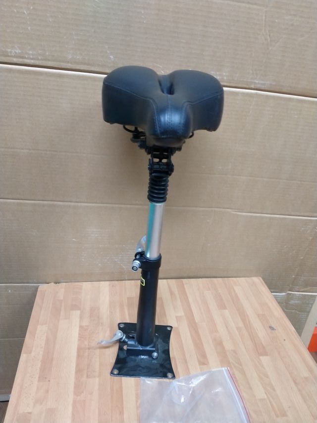 Sillín para patinete con soporte