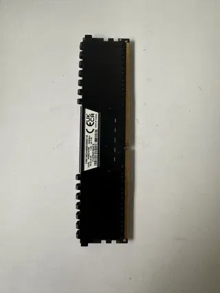 CORSAIR 1X8GB 3200MHZ C16 654618