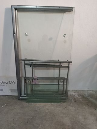 Mesa de estudio de cristal