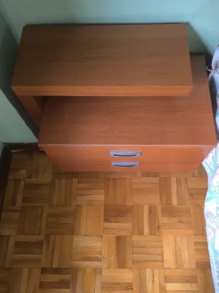 Mueble de dormitorio color cerezo