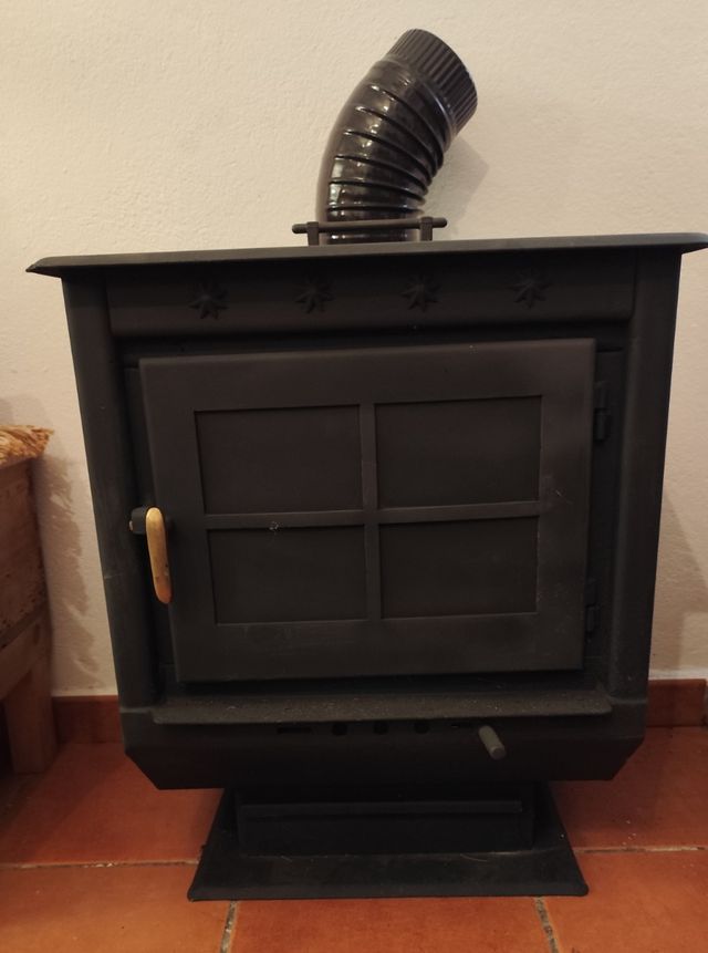 Estufa de leña con horno