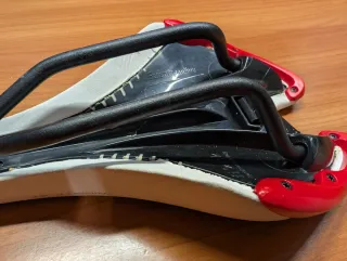 Sillín FIZIK blanco y rojo