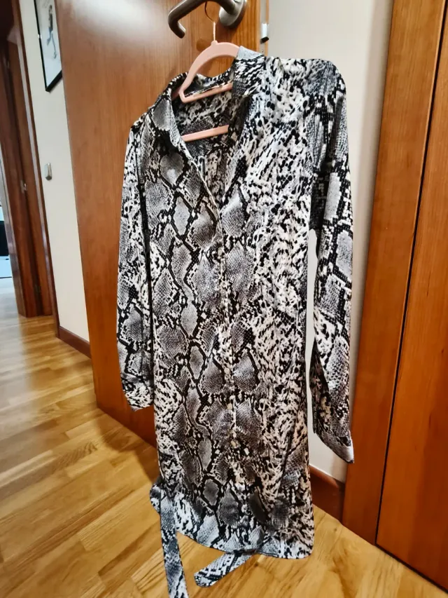 Vestido camisero estampado serpiente Talla pequeño