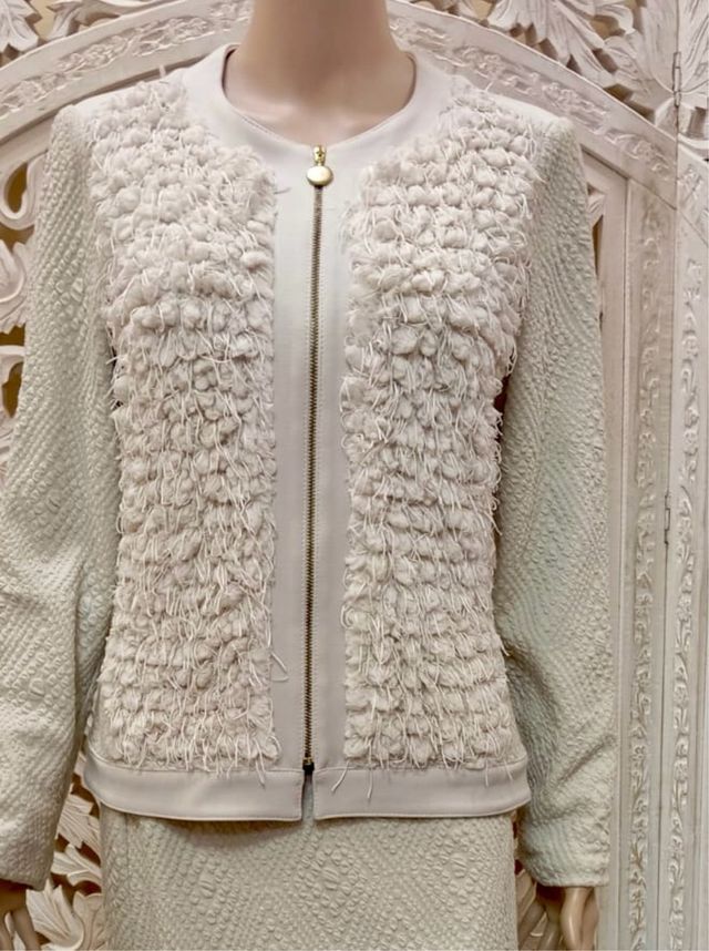 Conjunto Falda y Chaqueta Beige