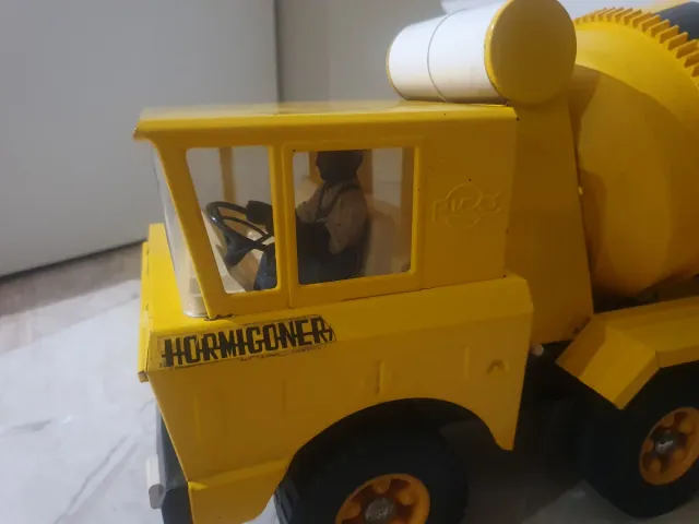 Camiões de Brinquedo Antigo SANSON DE RICO Anos 80