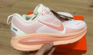 Zapatillas Nike Vomero 18 Naranja/Rosa