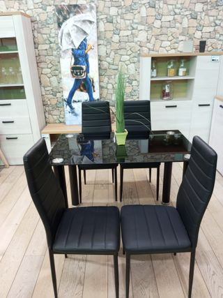 BARATO: MESA DE CRISTAL + 4 SILLAS POLIPIEL