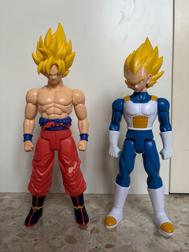 Figuras Goku y Vegeta