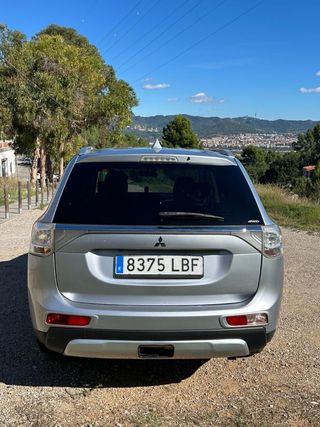 Mitsubishi Outlander 2015