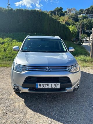 Mitsubishi Outlander 2015