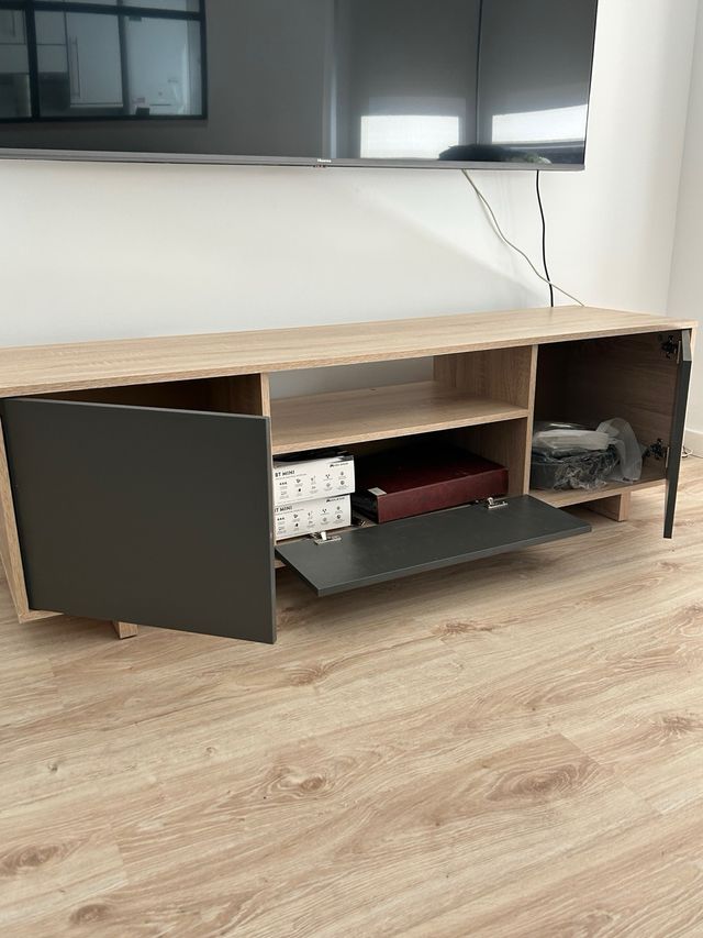 Mueble bajo TV madera y gris