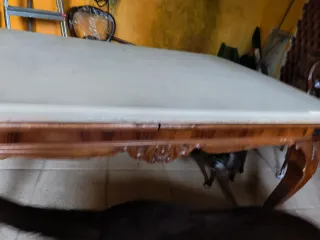 Mesa antigua de madera