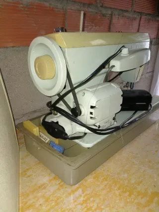 Máquina de Coser Singer 257