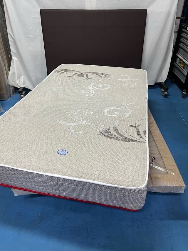 Base e materasso imbottiti Visco 120x190