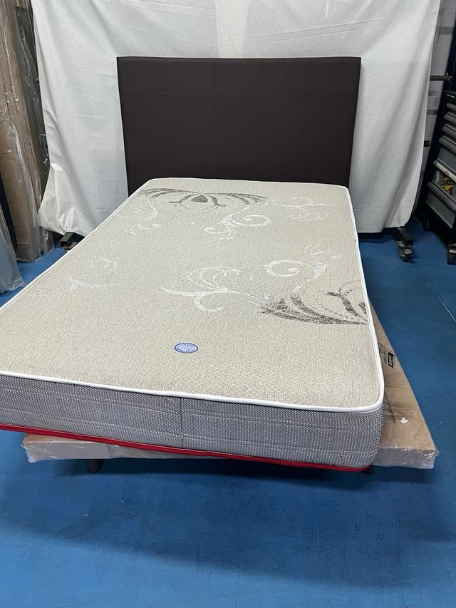 Base e materasso imbottiti Visco 120x190