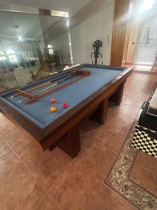 Mesa de billar español antigua