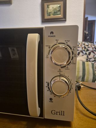 Microondas Orbegozo con Grill