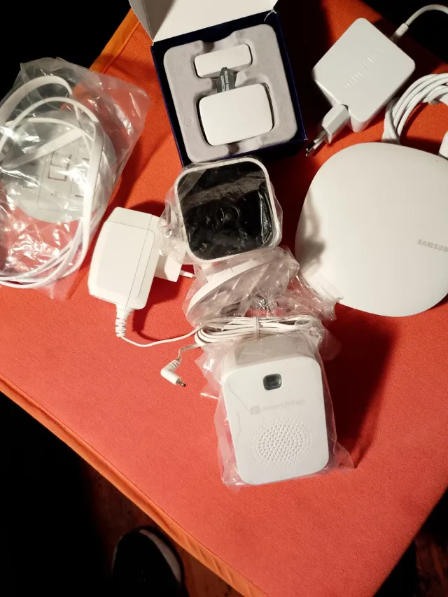 Samsung SmartThings Hub y Sensores