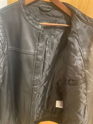 Chaqueta Negra Polipiel