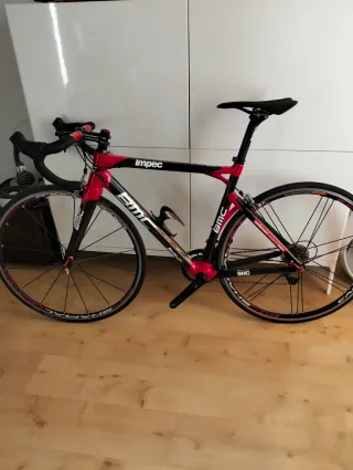 Bicicleta de carretera BMC Impect