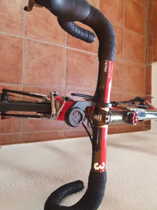 Bicicleta de carretera BMC Impect