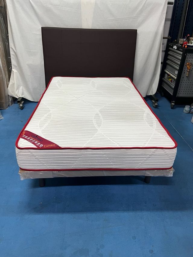 Base e materasso imbottiti in viscoelastico 120x190