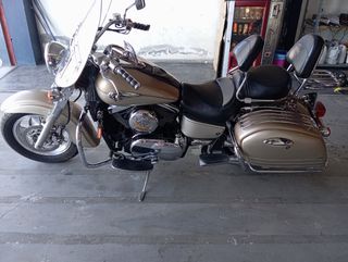 Kawasaki VN1500 Classic Nomad