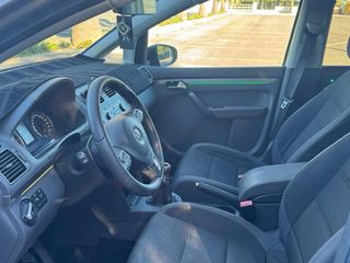 Volkswagen Touran 2012