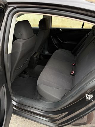 Volkswagen Passat 2010