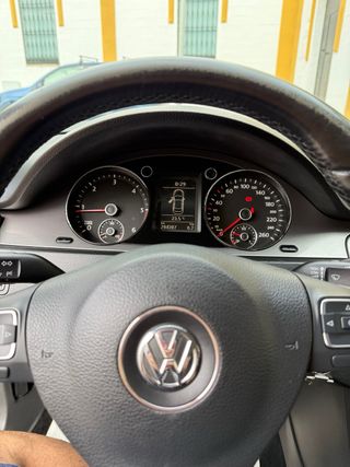 Volkswagen Passat 2010