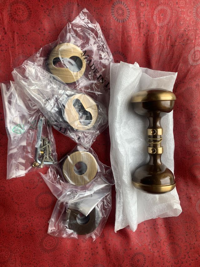 Coppia pomoli porta (nuovi)