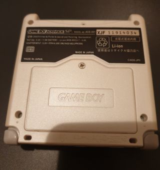 Nintendo Game Boy Advance SP y juego