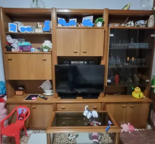 Mueble modular madera y cristal