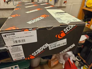 Escape SCORPION Red Power V-Strom 1000