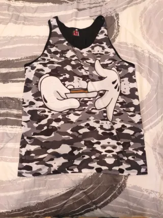 Camiseta tirantes gris urbana