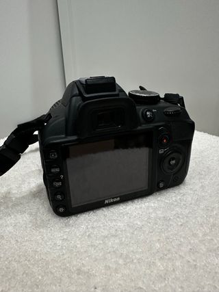 Cámara Nikon D3100 Negra con dos objetivos