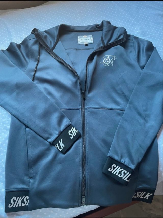 Sudadera SikSilk con capucha y bolsillos