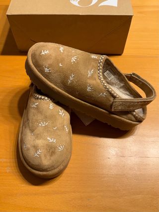 Zueco Zara Chestnut Ugg