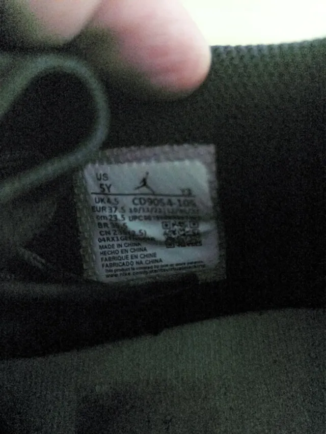 Nike Air Jordan Zapatillas Grises y Blancas