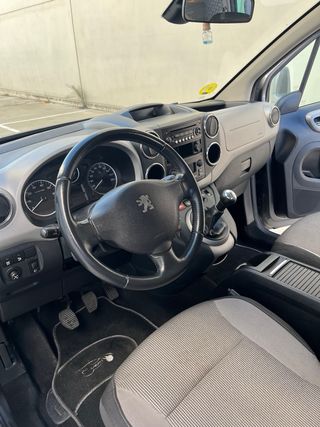 Peugeot Partner 2012